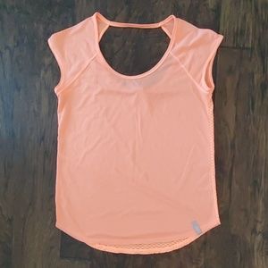 Under Armour Heat Gear Top Size Small